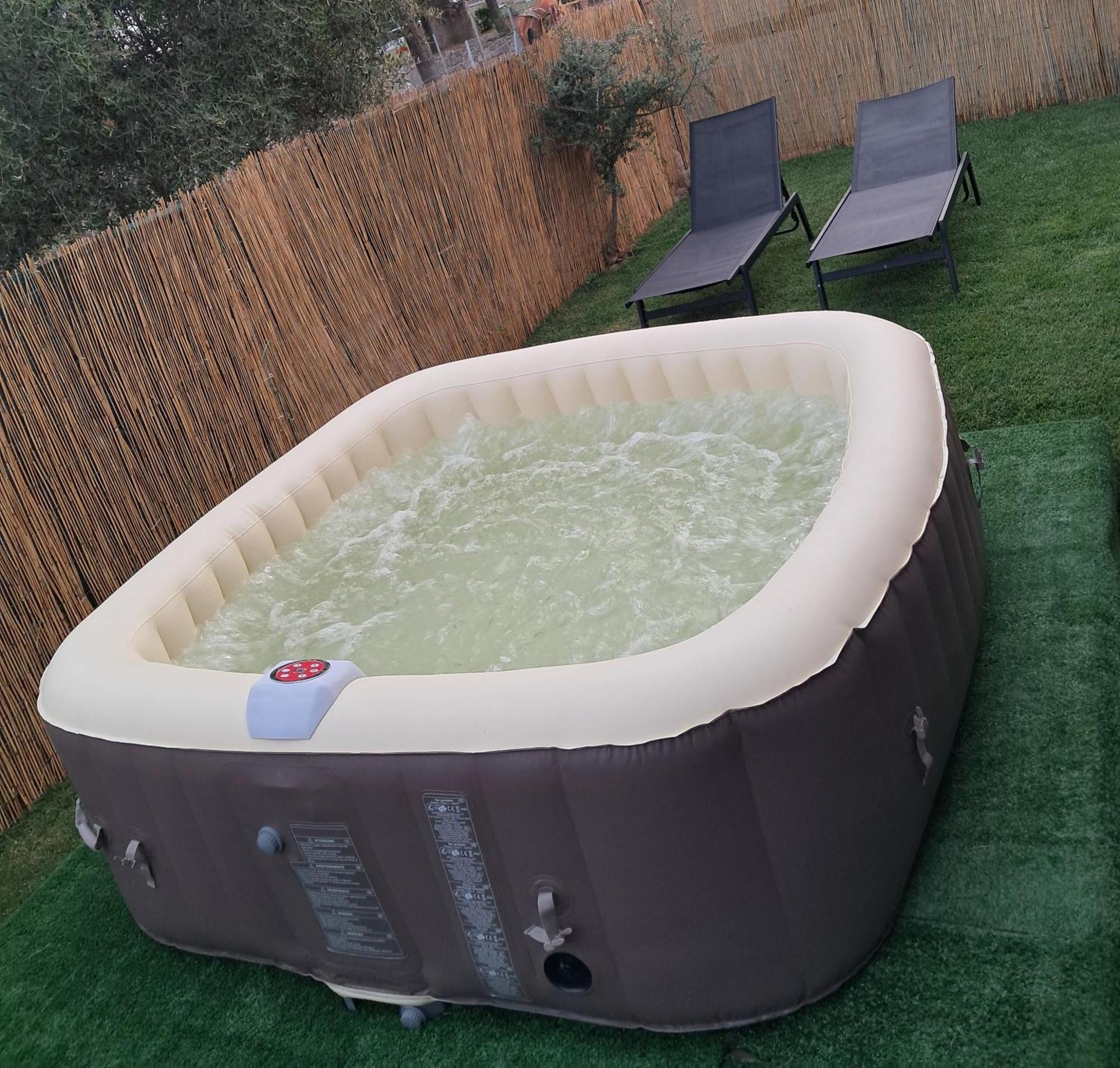 Pasiga - Private Jacuzzi - Apartment Telti Bagian luar foto